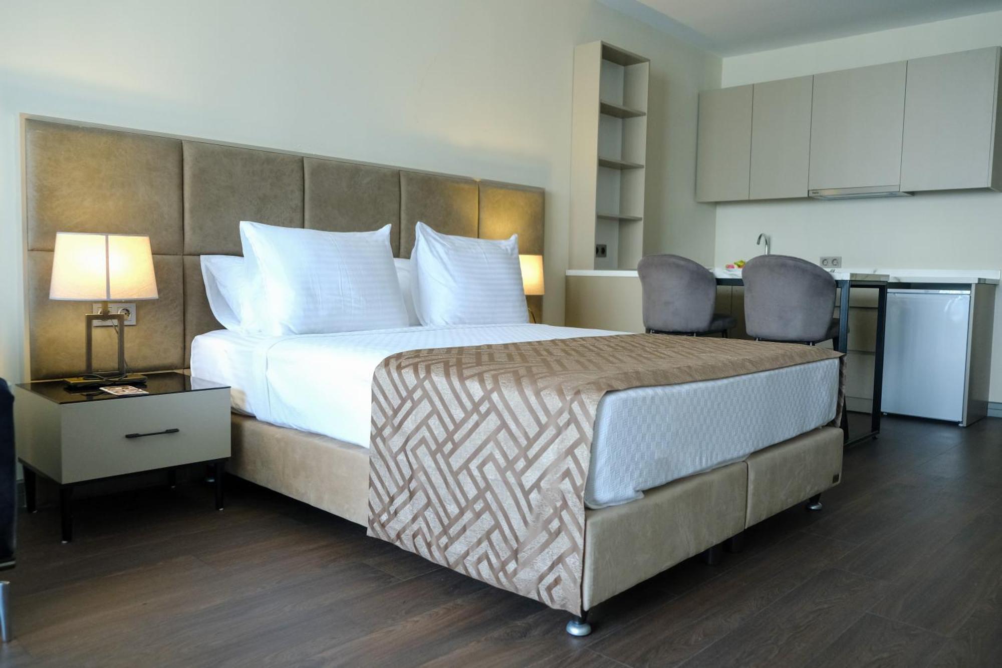 Alice Otel *